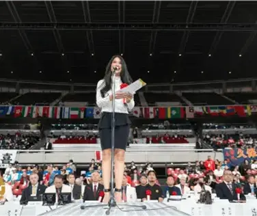 Meet Lani Dizon